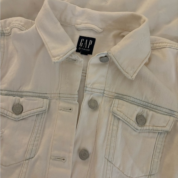 White Gap Denim Jacket - size medium - Picture 1 of 3